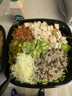 7 Greens Detroit Salad Co. by null