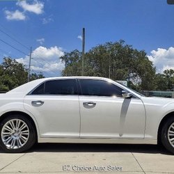 Celeste’s Car Service - Chrysler 300c Sedan