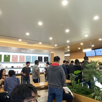 Molly Tea - Interior - Bubble Tea Near Me - Sunnyvale, California
