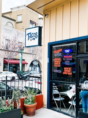 Tacos El Ultimo Baile by null