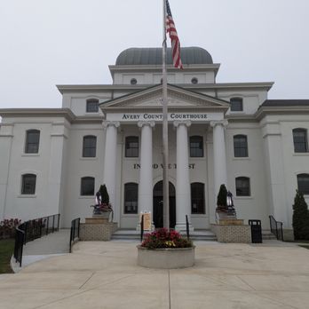 Avery County Courthouse - Avery County Courthouse, Newland - Courthouses Near Me - Newland, North Carolina Avery County Courthouse - Avery County Courthouse, Newland - Courthouses Near Me - Newland, North Carolina