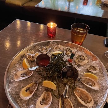 Formento's - Oysters - Italian Near Me - Chicago, Illinois