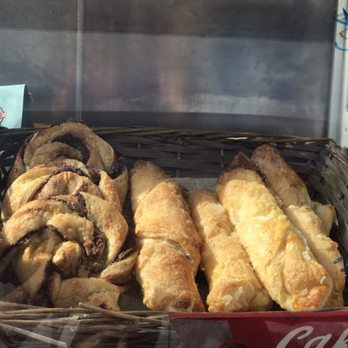 Pura Vida - Danish de Nutella y Quesito - Food Trucks Near Me - Luquillo, Puerto Rico Pura Vida - Danish de Nutella y Quesito - Food Trucks Near Me - Luquillo, Puerto Rico