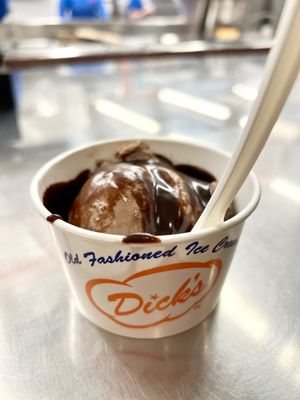 Dick's Drive-In by null