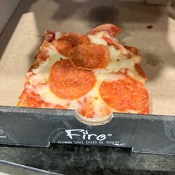 Firo Fire Kissed Pizza - Roman pepperoni pizza