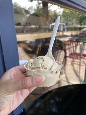 Scoop Du Jour Ice Creamery by null