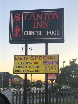 Canton Inn by null