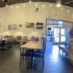Chef's Phở & Grill - Inside