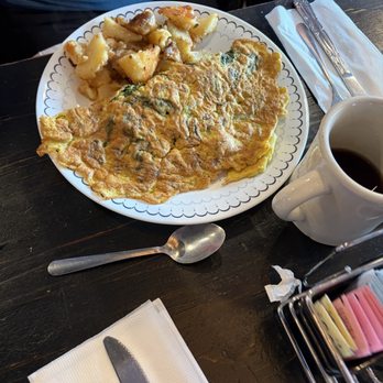 Denville Diner - Vegetable Omelet with home fries - Diners Near Me - Denville, New Jersey