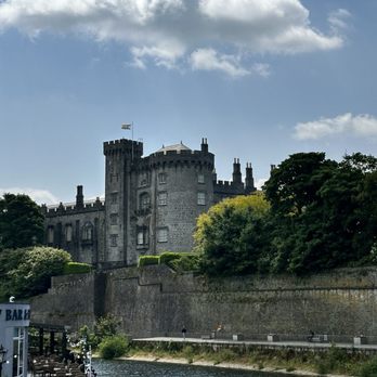Kilkenny Castle - Museums Near Me - Kilkenny, KK