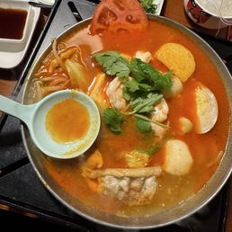 Mini Hot Pot -Tom Yum with Shrimp