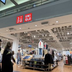UNIQLO - Storefront