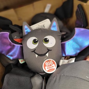 H-E-B - Seasonal pet toys are adorable!! - Grocery Near Me - Allen, Texas