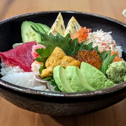 Deluxe chirashi bowl. Yum! Deluxe chirashi bowl. Yum!