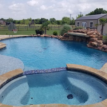 DeepBlu Pools - Beautiful clean pool ! - Pool Cleaners Near Me DeepBlu Pools - Beautiful clean pool ! - Pool Cleaners Near Me