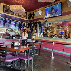 El Guapo's - Dining area