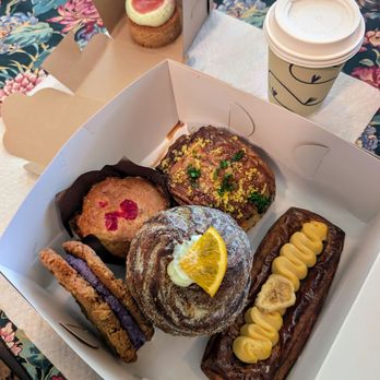 Del Sur Bakery & Cafe - Pastries - Filipino Near Me - Chicago, Illinois Del Sur Bakery & Cafe - Pastries - Filipino Near Me - Chicago, Illinois