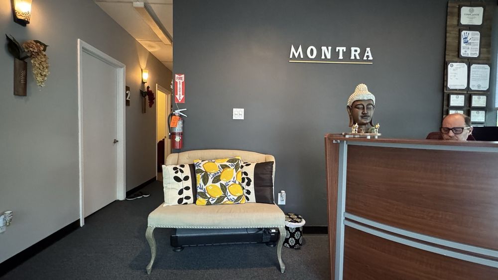Montra Thai Massage Logo