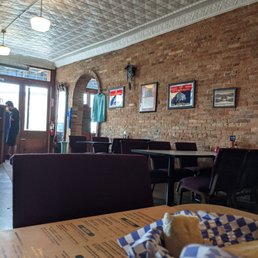 Great architectural elements in the bar and dining room. Great architectural elements in the bar and dining room.