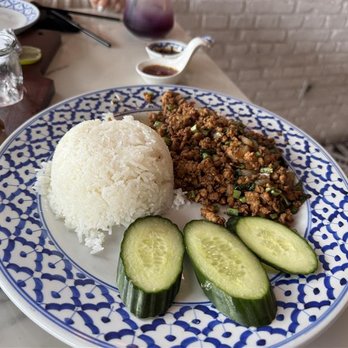 Kin Dee - Thai Basil Chicken - Thai Near Me - Houston, Texas Kin Dee - Thai Basil Chicken - Thai Near Me - Houston, Texas