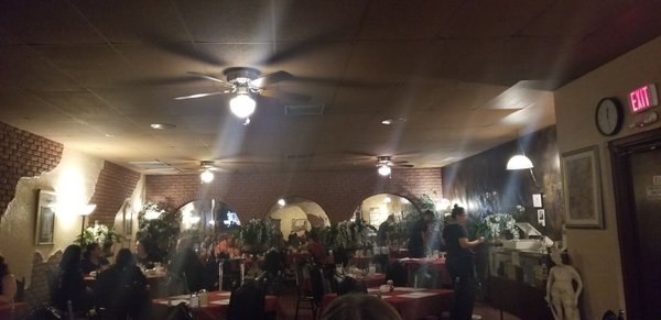 Como's Italian Restaurant by null