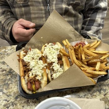 Mama C’s Mac N Smash - 2 hot dogs and fried - Caterers Near Me - Lexington, North Carolina Mama C’s Mac N Smash - 2 hot dogs and fried - Caterers Near Me - Lexington, North Carolina