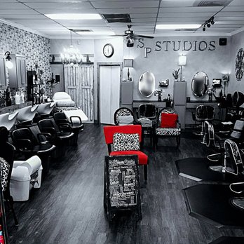 Salon Picasso Studios - a pop of color here and there - Hair Salons Near Me - Houston, Texas Salon Picasso Studios - a pop of color here and there - Hair Salons Near Me - Houston, Texas