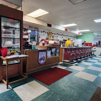 Jake & Dorothy's Cafe - Inside Jake and Dorothys - Cafes Near Me - Stephenville, Texas