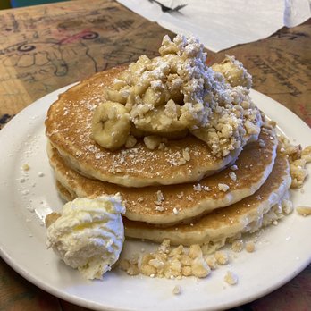 Kihei Caffe - Banana macadamia nut pancakes - Hawaiian Near Me - Kihei, Hawaii