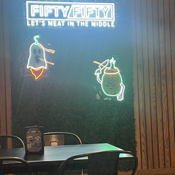 Backslash Burger - Indoor decor - Burgers Near Me - Frederick, Maryland