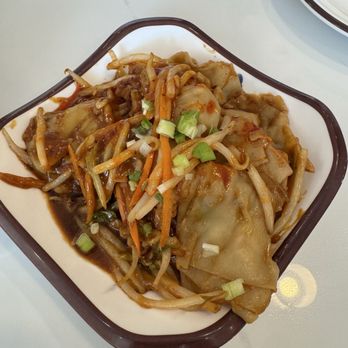 Dumpling Garden - A13. Szechuan Style Wonton with Peanut Sauce - Noodles Near Me - Marietta, Georgia