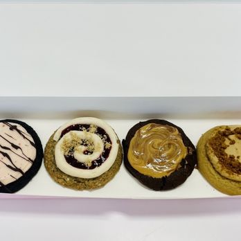 Crumbl - Mountain View - chocolate covered strawberry, triple berry cobbler, peanut butter brownie and cookie butter ice cream cookies - Bakeries Near Me - Mountain View, California