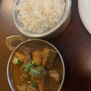 Ksherpa Dinner House - Lamb curry and rice - Himalayan/Nepalese Near Me - Montpelier, Vermont