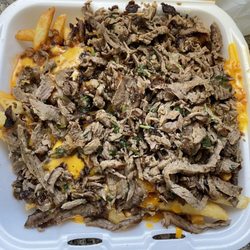 Toms Famous Family Restaurant - Chili cheese fries with steak