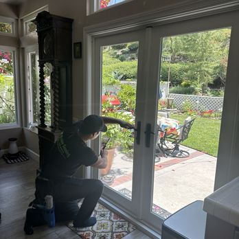CMT Window Cleaning - Window Washing Near Me CMT Window Cleaning - Window Washing Near Me