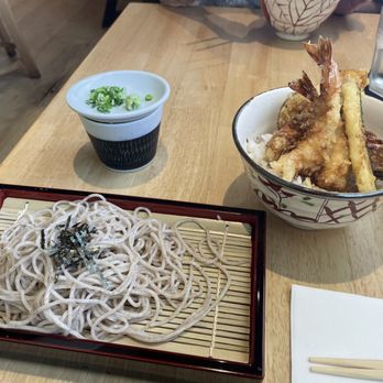 Koko i-naba Hawaii Kai - Tempura bowl, with a small cold soba - Japanese Near Me - Honolulu, Hawaii Koko i-naba Hawaii Kai - Tempura bowl, with a small cold soba - Japanese Near Me - Honolulu, Hawaii