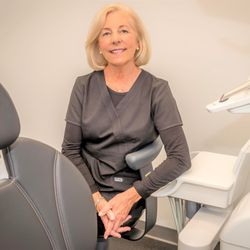 Anna Vishart  - Digital Dental Studio - Chrissy is able to make everybody laugh!