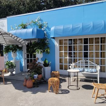Blooming Floral Cafe - Store Front - Coffee & Tea Near Me - Tampa, Florida