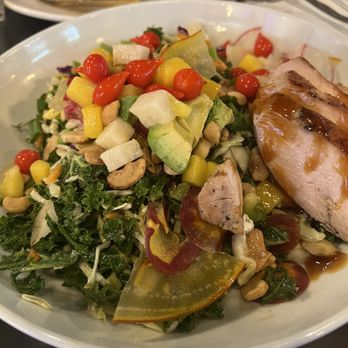 La Condesa Eatery - Chopped Thai salad with chicken - Salad Near Me - Reno, Nevada