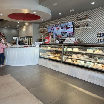 Vicky Bakery - Bakeries Near Me - Hollywood, Florida