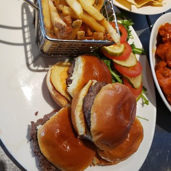 Yard House - Classic Sliders - New American Near Me - Orlando, Florida