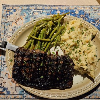 Steve's - NY strip steak dinner with mashed potatoes and green beans - Barbeque Near Me - Syracuse, New York Steve's - NY strip steak dinner with mashed potatoes and green beans - Barbeque Near Me - Syracuse, New York