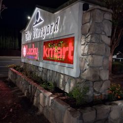 Vineyard Shopping Center