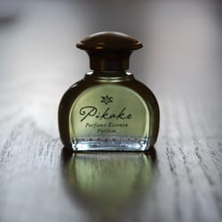 aim2bnatural - Jasmin(Pikake) Perfume Essence - No Alcohol. For further info visit www.aim2bnatural.co.uk