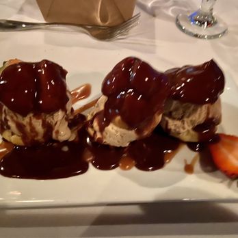 The Blue Bottle Cafe - Profiteroles dessert - New American Near Me - Hopewell, New Jersey