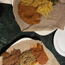 South Street Creamery & Red Sea Café - This is the vegetarian sampler and the meat sampler