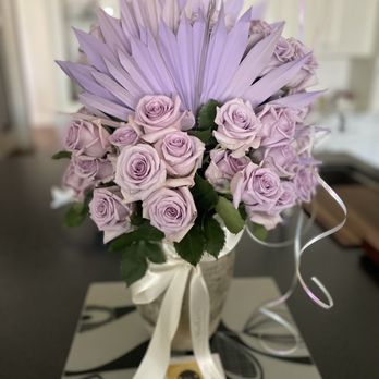 Boite De Fleurs - 5 dozen Sterling silver roses that lasted almost 2 weeks! - Florists Near Me - Phoenix, Arizona