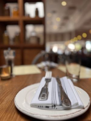 Zaytoon Mediterranean Restaurant and Bar by null