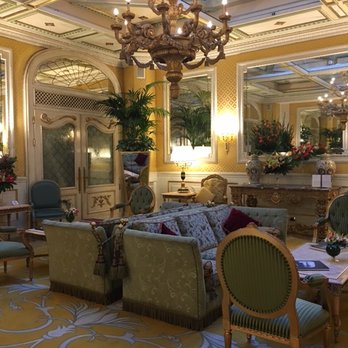 Hotel Splendide Royal - Hotel lobby, nicer than rooms - Hotels Near Me - Rome, RM