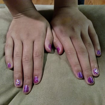 Modern Nail Spa - Daughter's manicure - Nail Salons Near Me - Camarillo, California